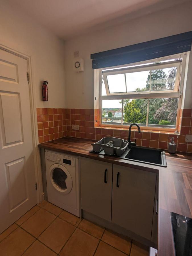 Stylish Modern Apartment, Free Secure Parking Allesley Экстерьер фото