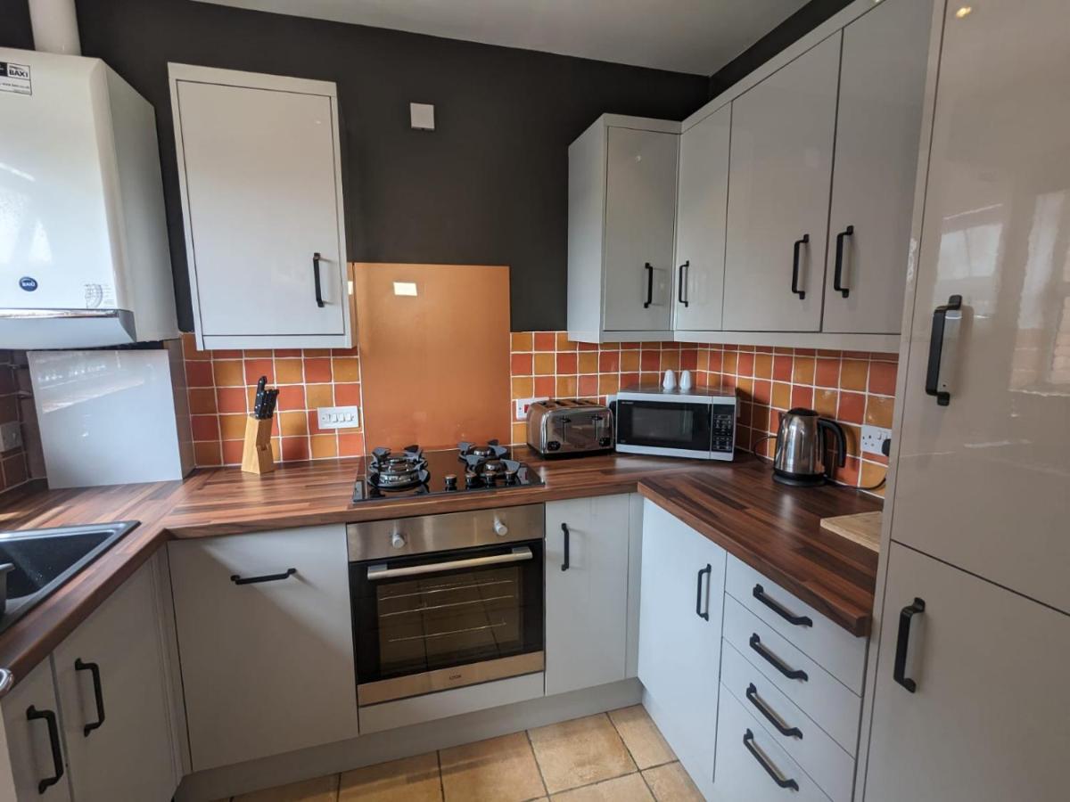 Stylish Modern Apartment, Free Secure Parking Allesley Экстерьер фото