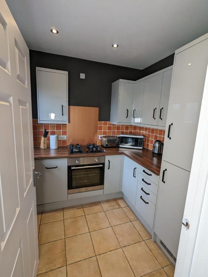 Stylish Modern Apartment, Free Secure Parking Allesley Экстерьер фото