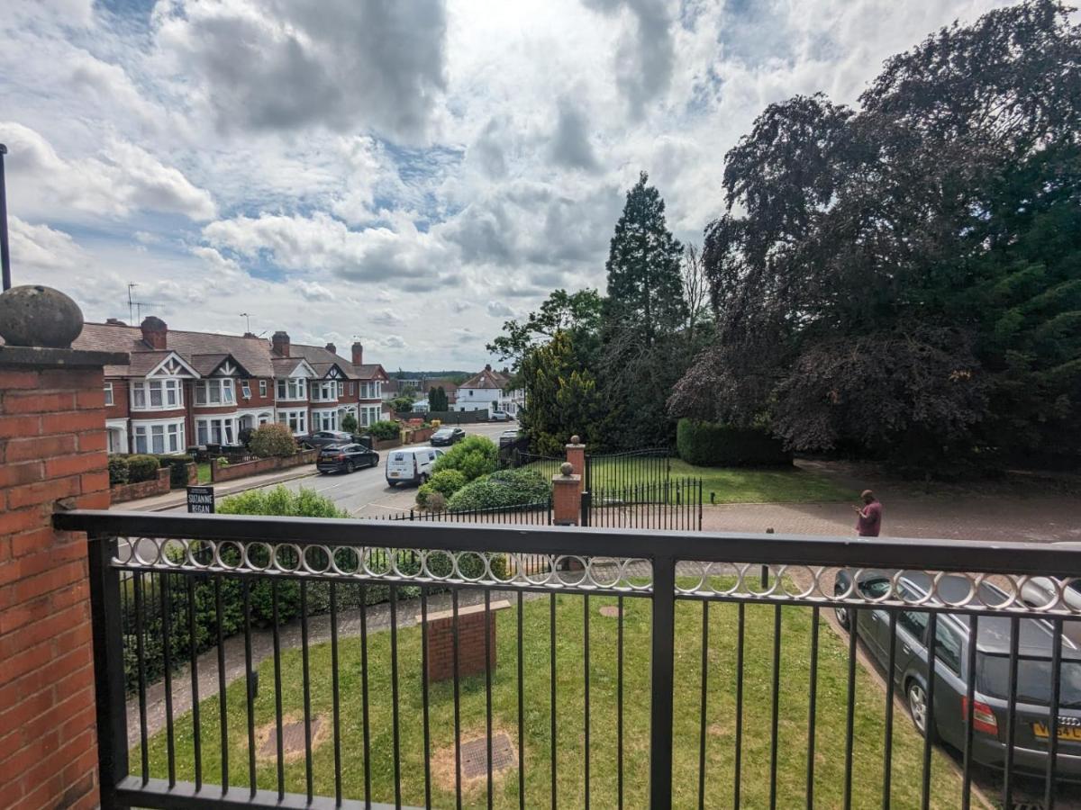 Stylish Modern Apartment, Free Secure Parking Allesley Экстерьер фото