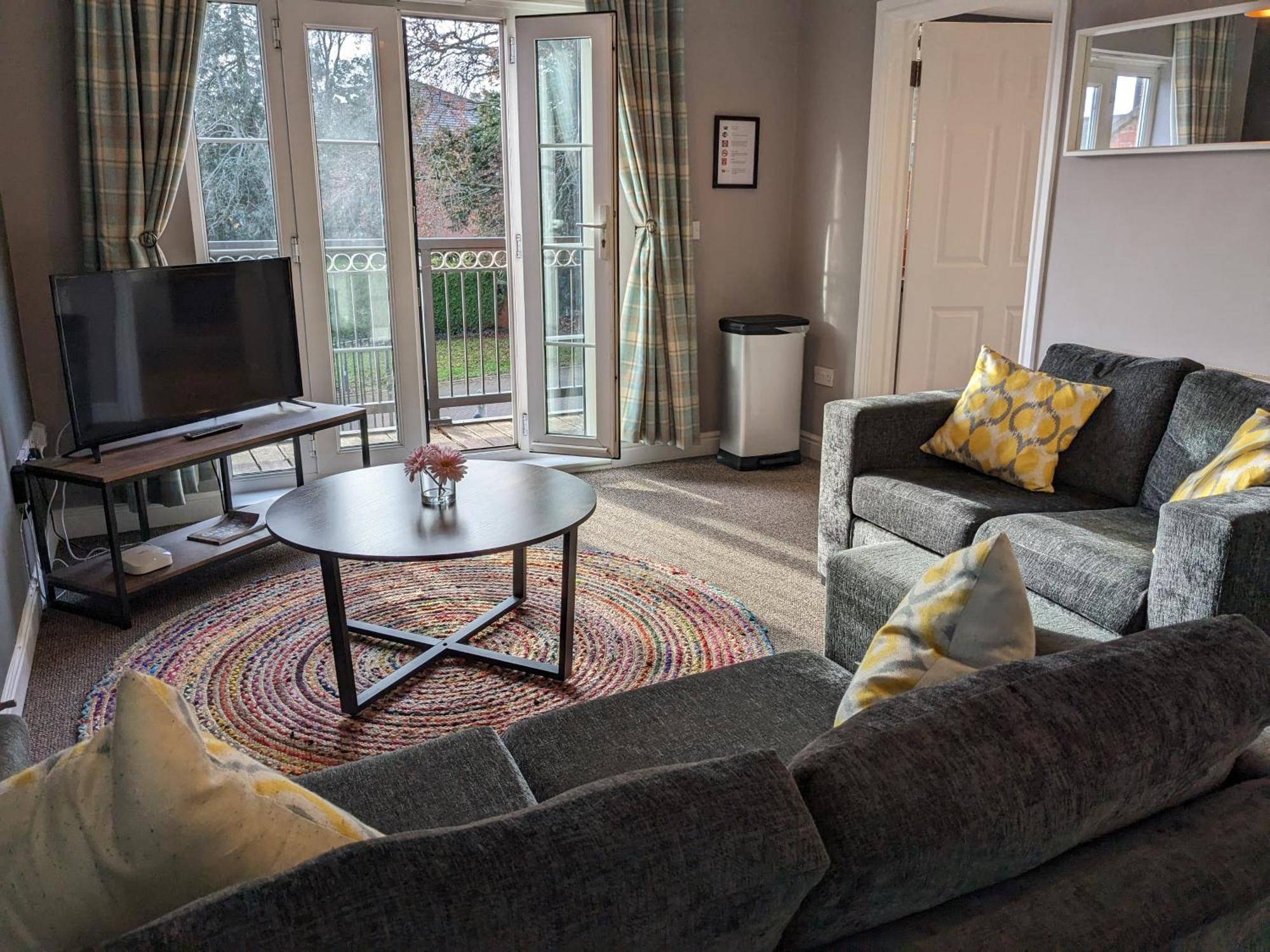 Stylish Modern Apartment, Free Secure Parking Allesley Экстерьер фото